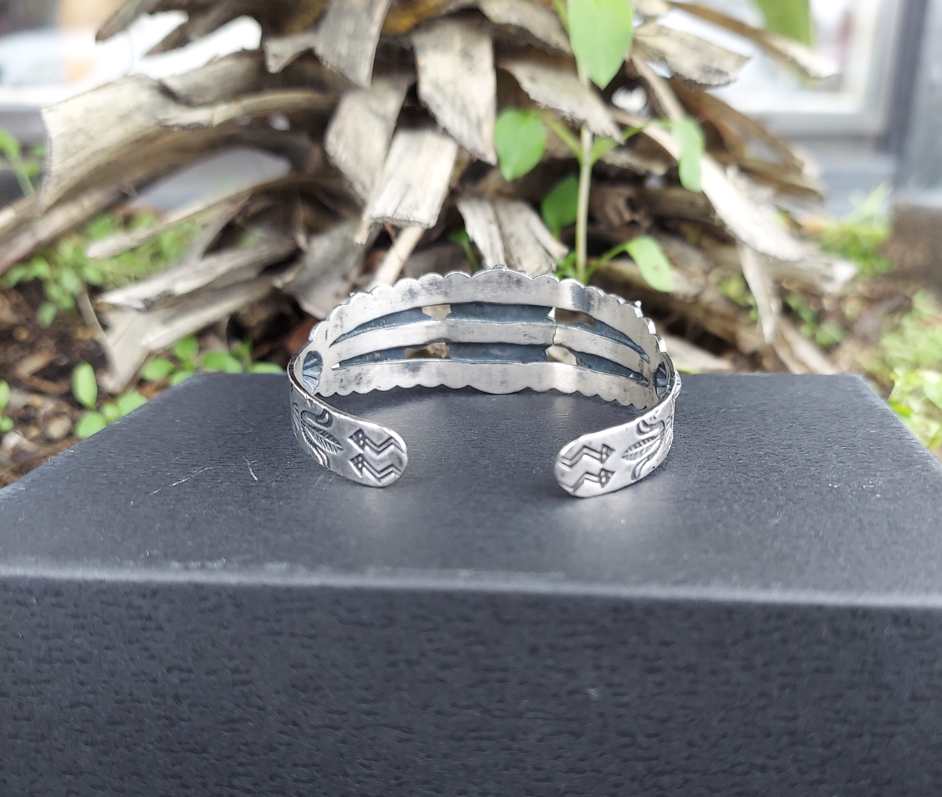 Sterling Silver Native American Green Stone Cuff Sz. 2 1/2