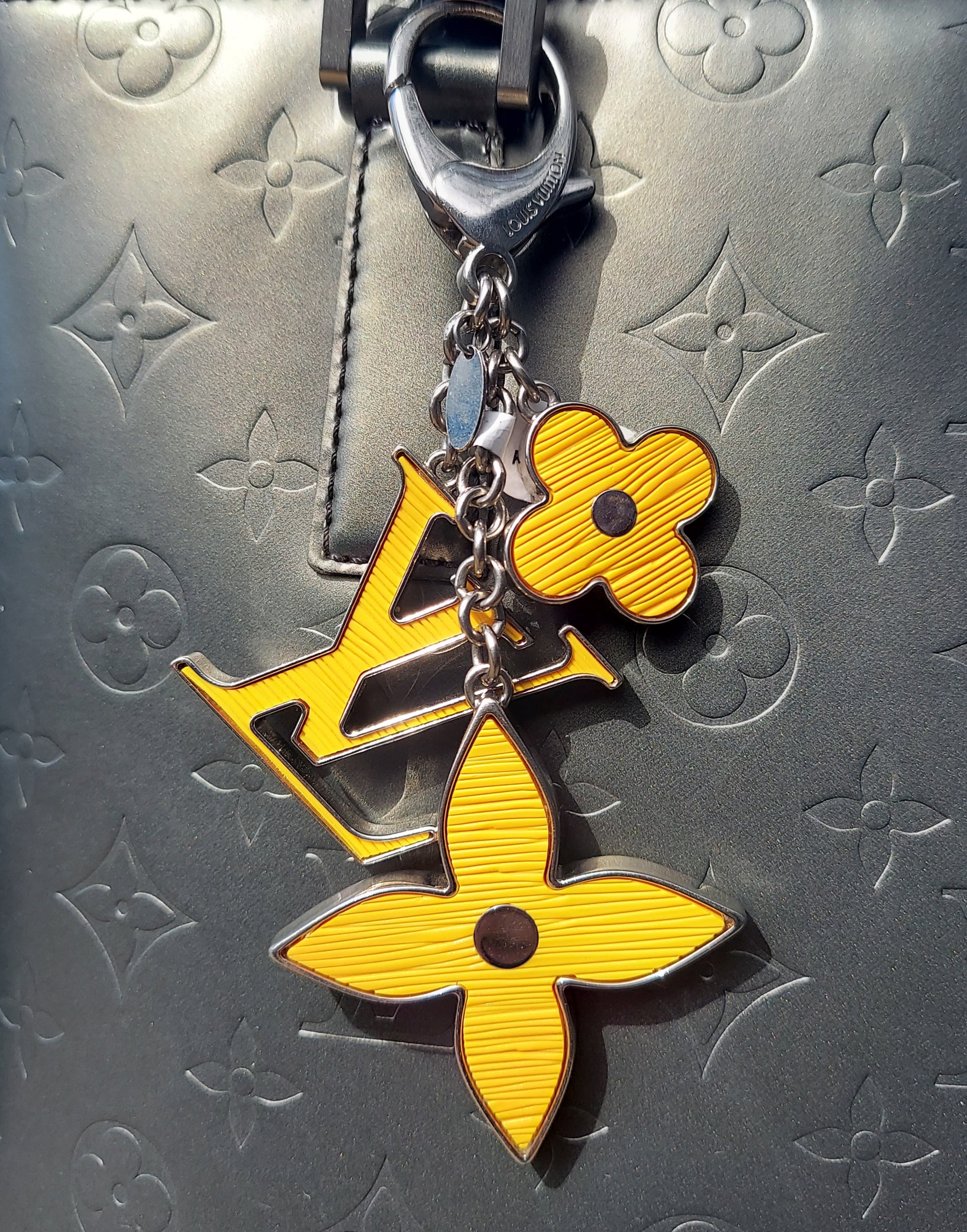 SOLD! LOUIS VUITTON Yellow Silver Fleur D'Epi Bijoux Sak LV Logo Keychain Charm