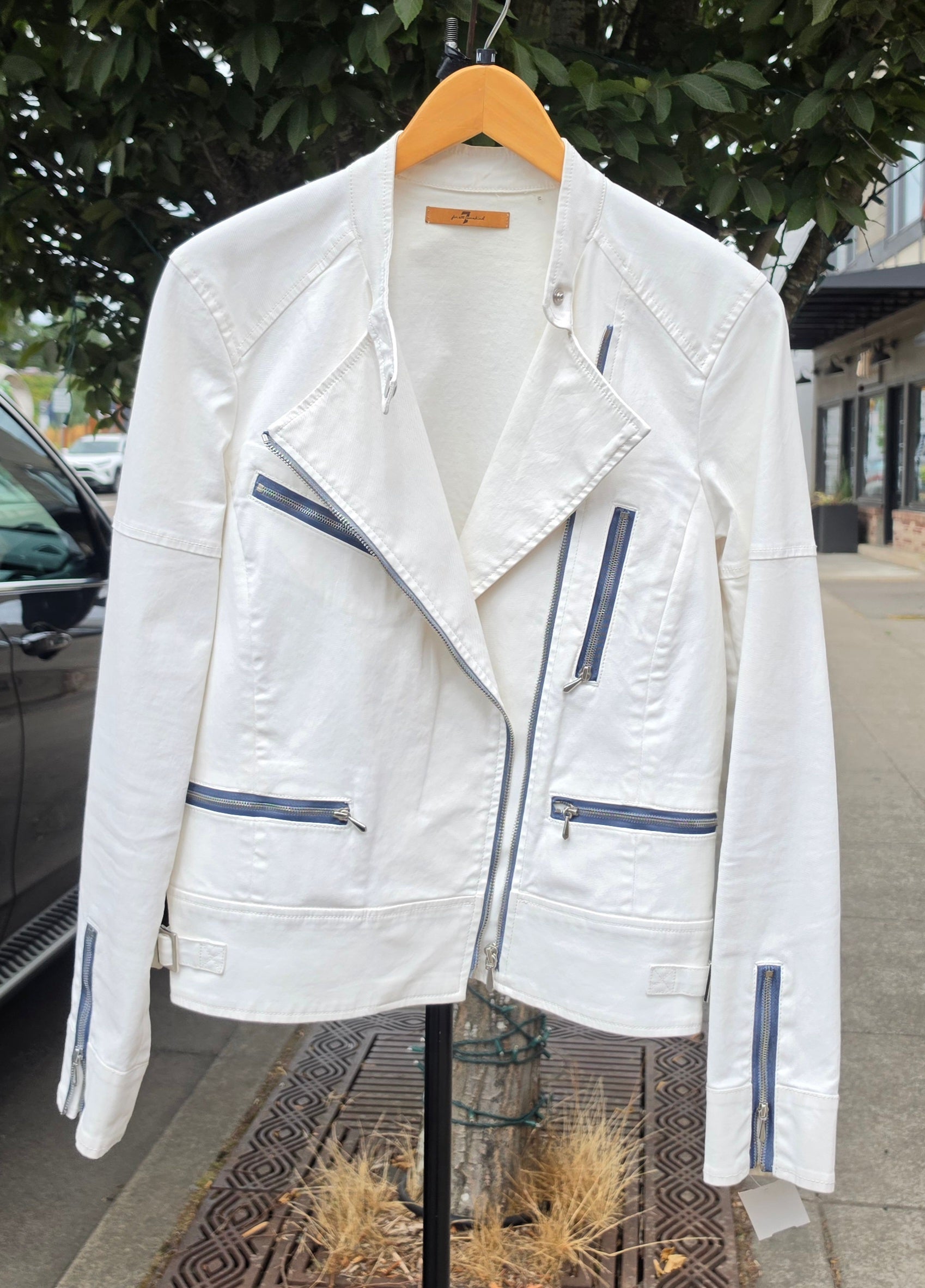 7 For All Mankind White Zip Jean Jacket Sz. Medium
